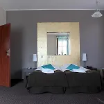 A' Propos Hotel, Restauracja, Club فندق 3*