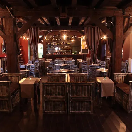 A' Propos Hotel, Restauracja, Club Waldenburg