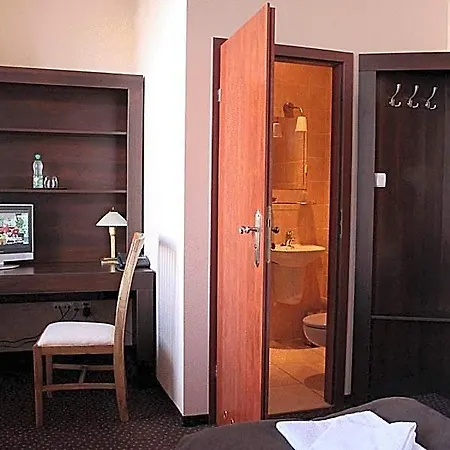 A' Propos Hotel, Restauracja, Club Hotell
