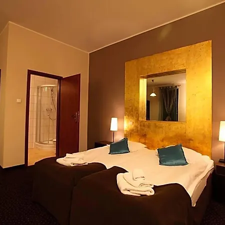 A' Propos Hotel, Restauracja, Club Hotell