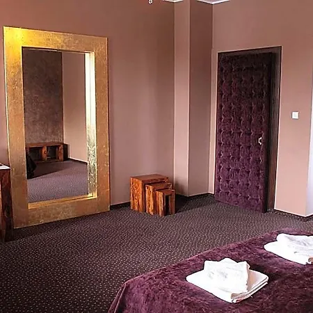 A' Propos Hotel, Restauracja, Club Wałbrzych