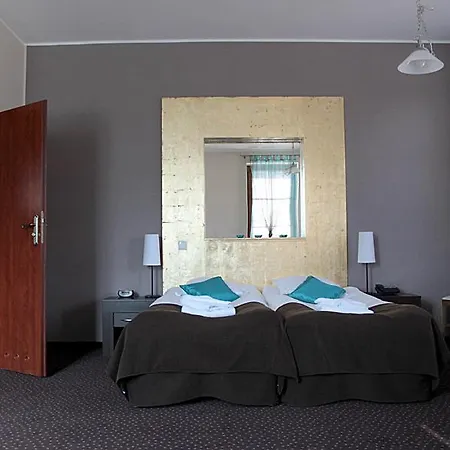 A' Propos Hotel, Restauracja, Club Hotell 3*