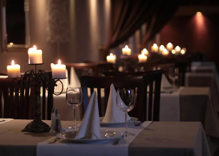 A' Propos Hotel, Restauracja, Club